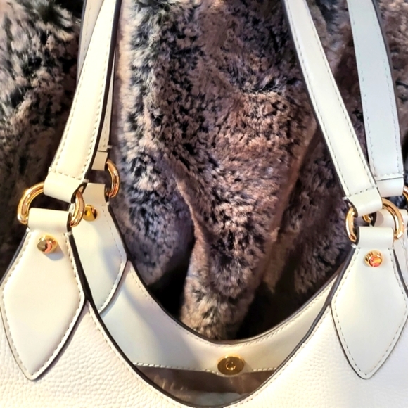 🔥SOLD🔥🆕️NWT BETH Michael🌻Kors LG Tote Shoulder bag/Ivory👜 - Picture 11 of 14